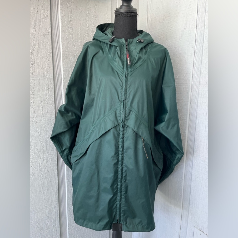 L.L.Bean Outdoors Men’s Large Green Hooded Rain Jacket Lightweight Shell